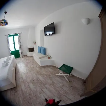 Viva Mare Foinikounta アパートホテル フィニクーダ