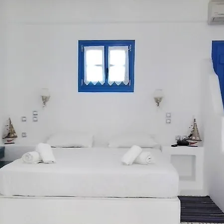 Viva Mare Foinikounta アパートホテル