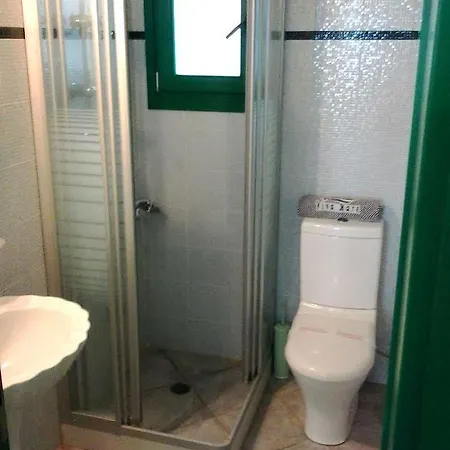 Viva Mare Foinikounta アパートホテル