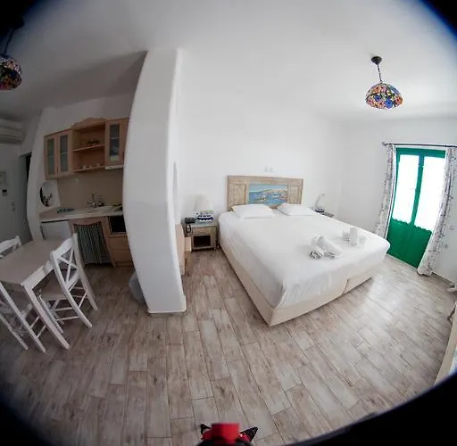 Viva Mare Foinikounta Aparthotel 4*